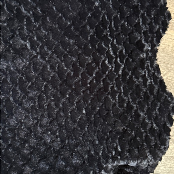 Mari Gabrielle Black Faux Fur Jacket - Picture 9 of 11